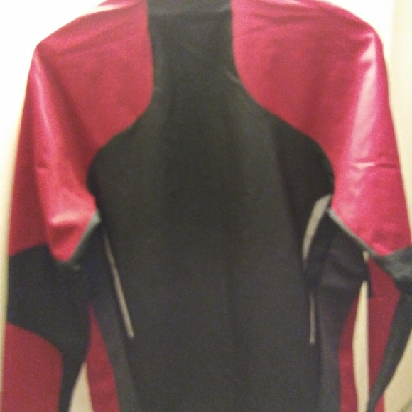 Windbreaker - Picture 2 of 3